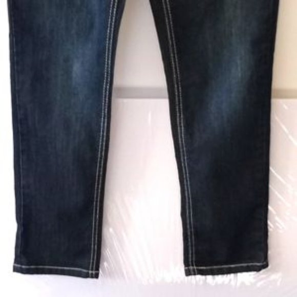 NWOT - Bella Vida Over Belly Maternity Straight Leg Jeans - Size (XL) - Blue - Picture 5 of 7